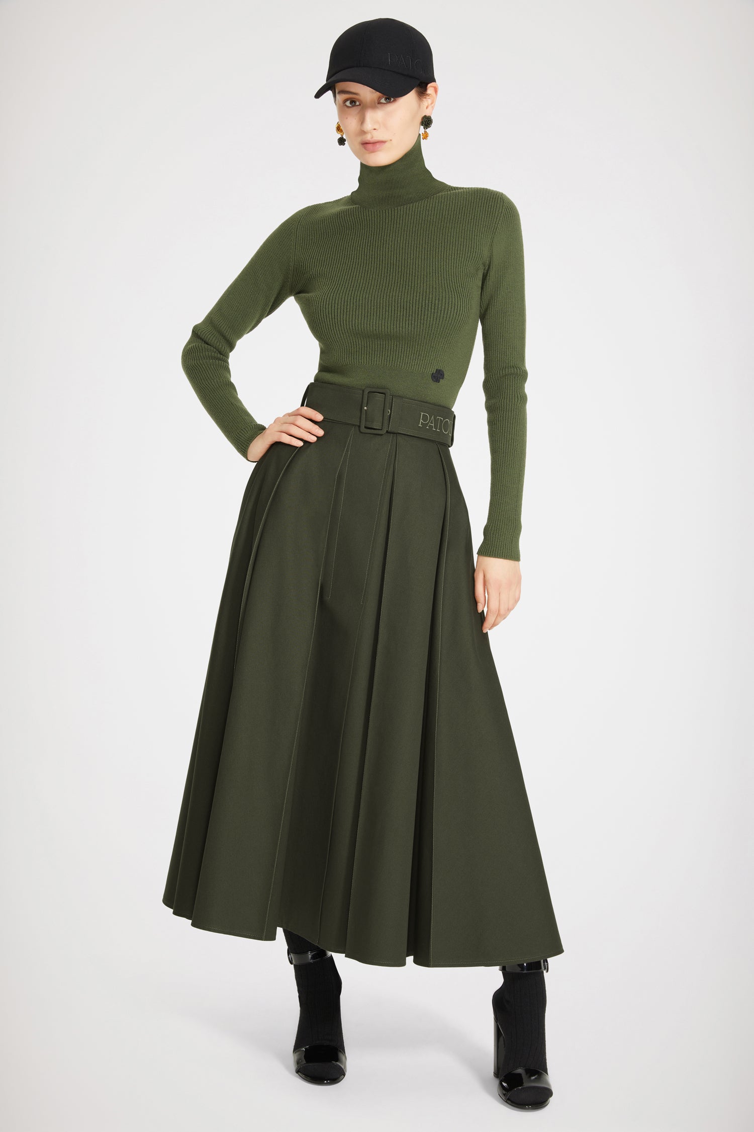 Patou Knitwear KN058 pull laine vert loden S
