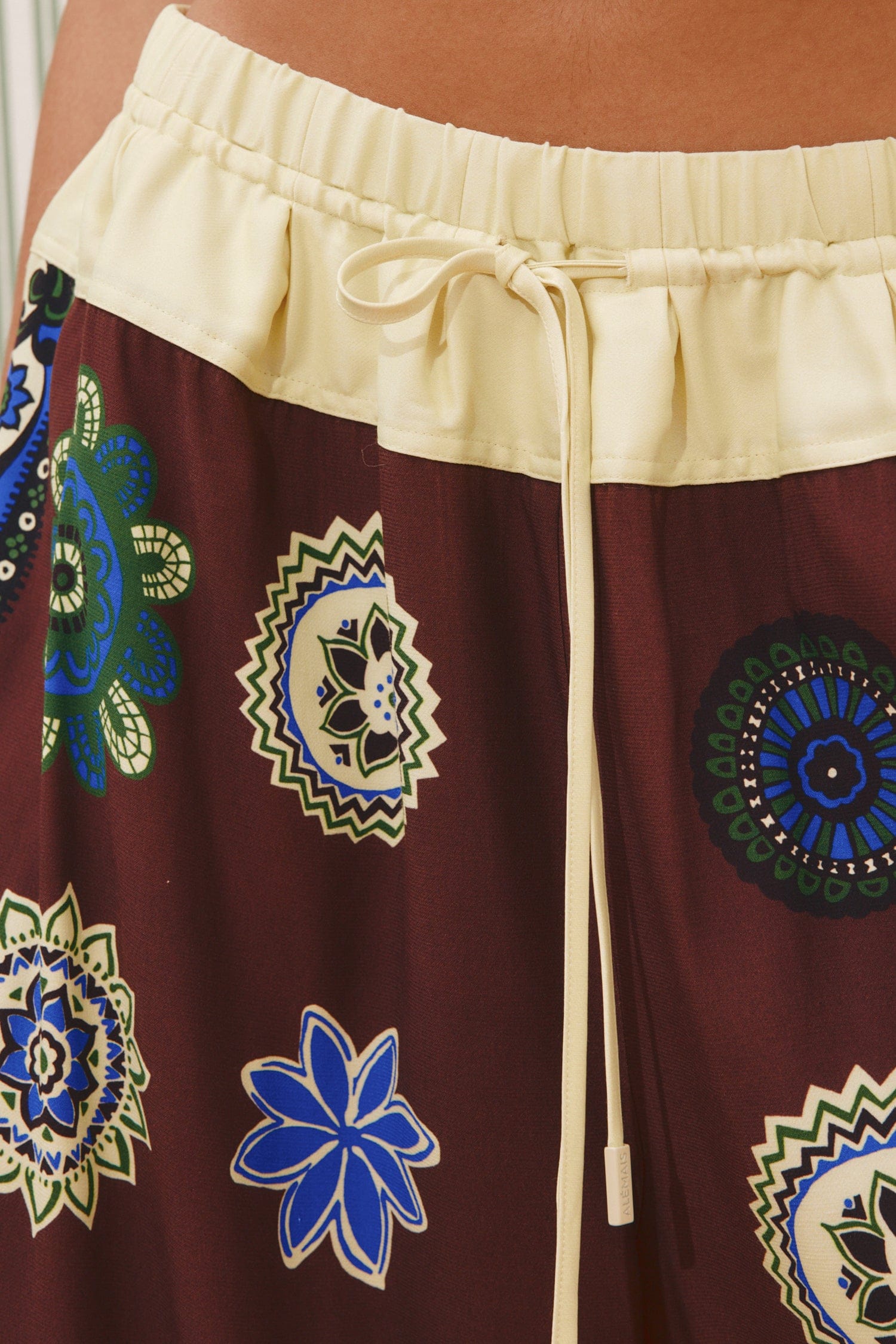 Alemais Jasper short viscose fleuri taille élastique
