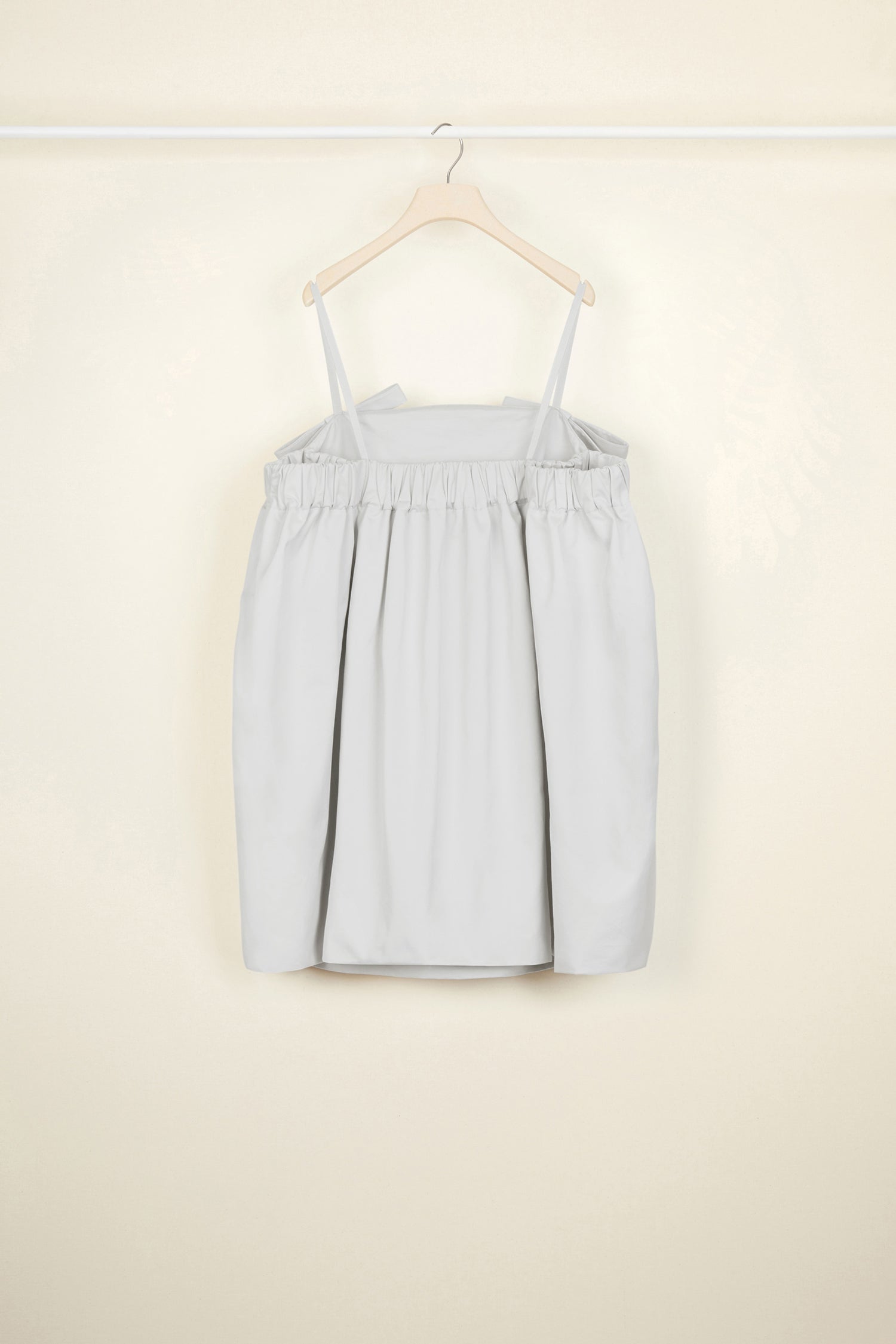 Patou E20DR039 robe cape satin coton gris clair