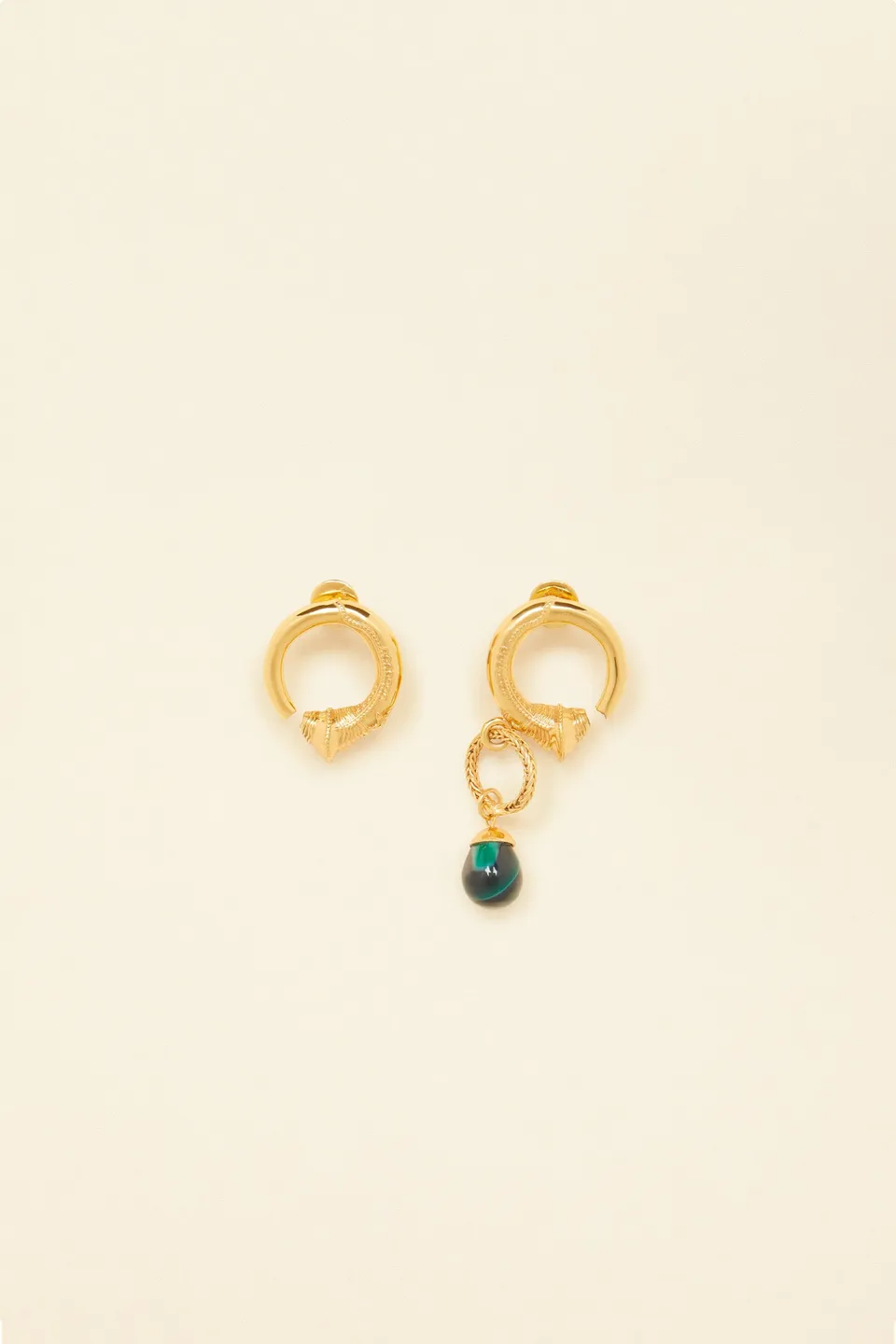 Patou A20JW0371002297G boucles laiton doré pierre asymétriques