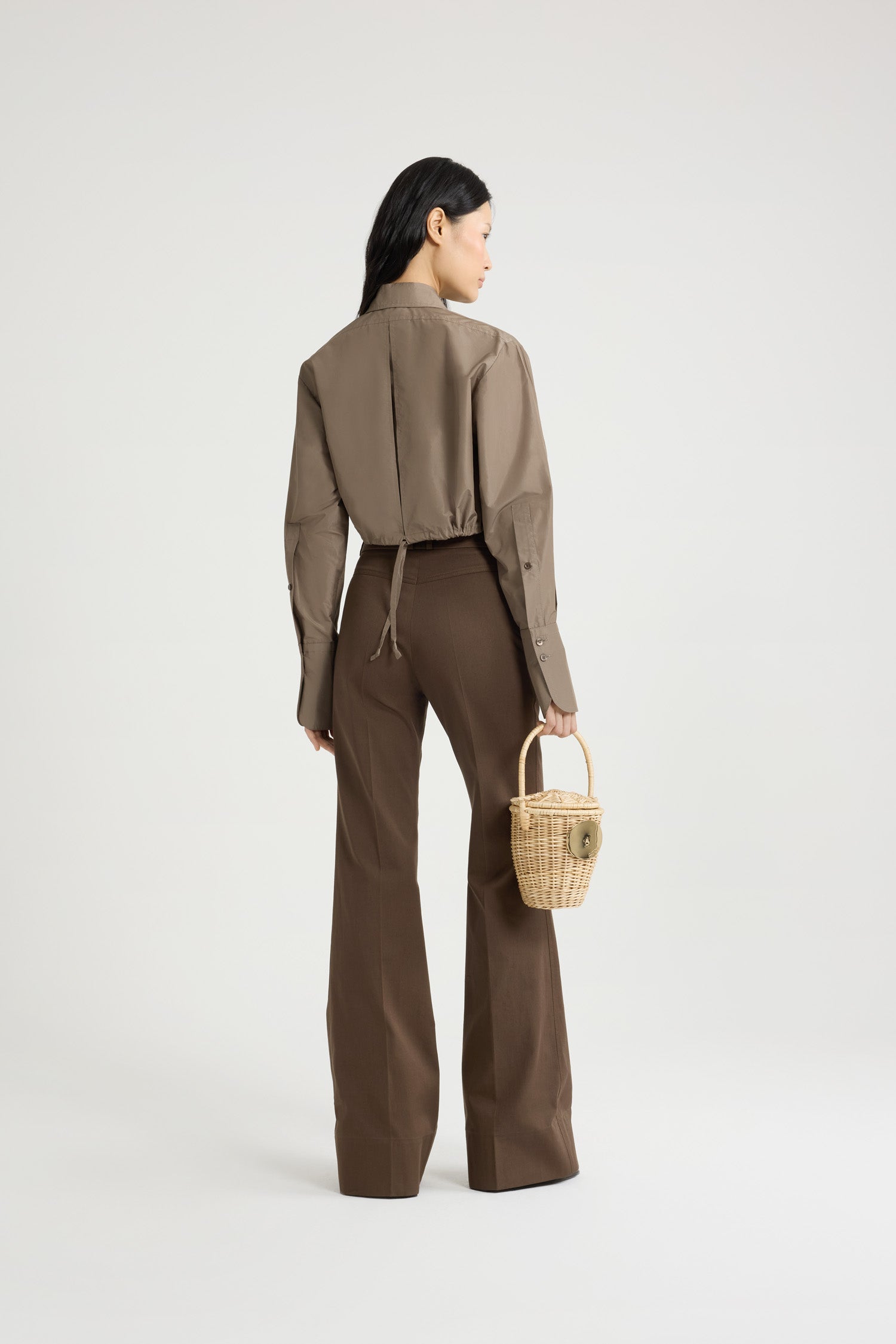 Patou BL040 chemise cropped mocha faille recyclée