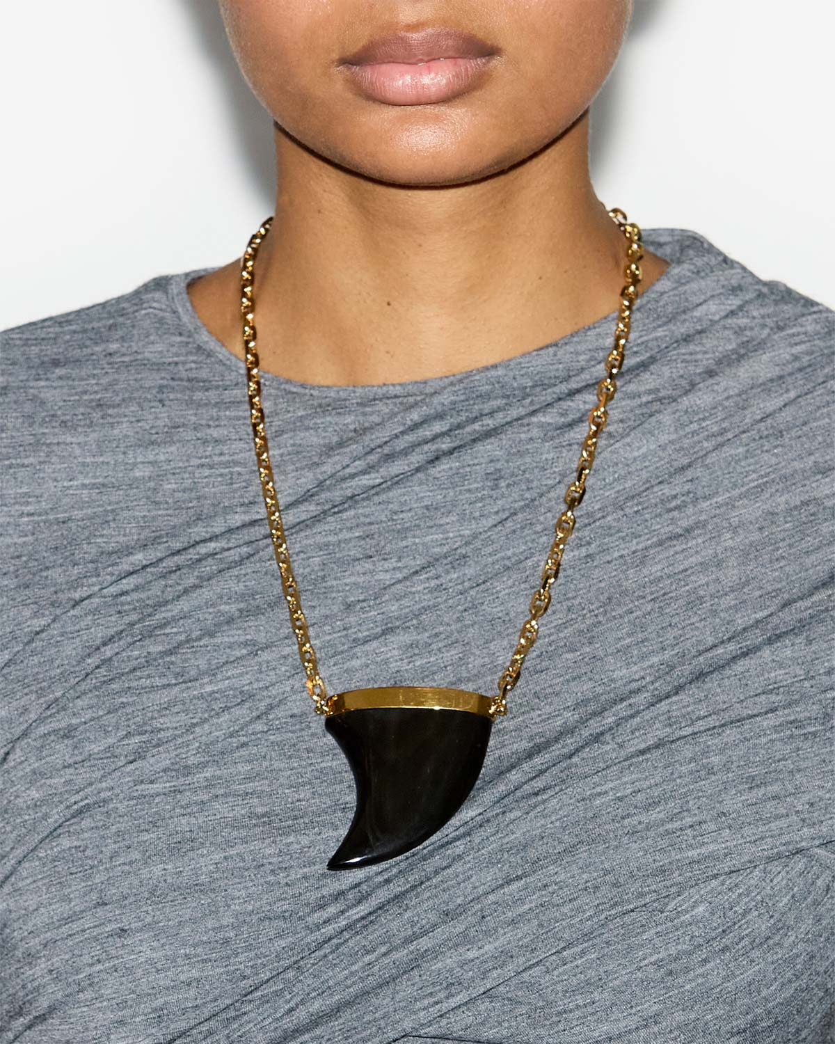 Isabel Marant Ellen collier corne noir laiton doré