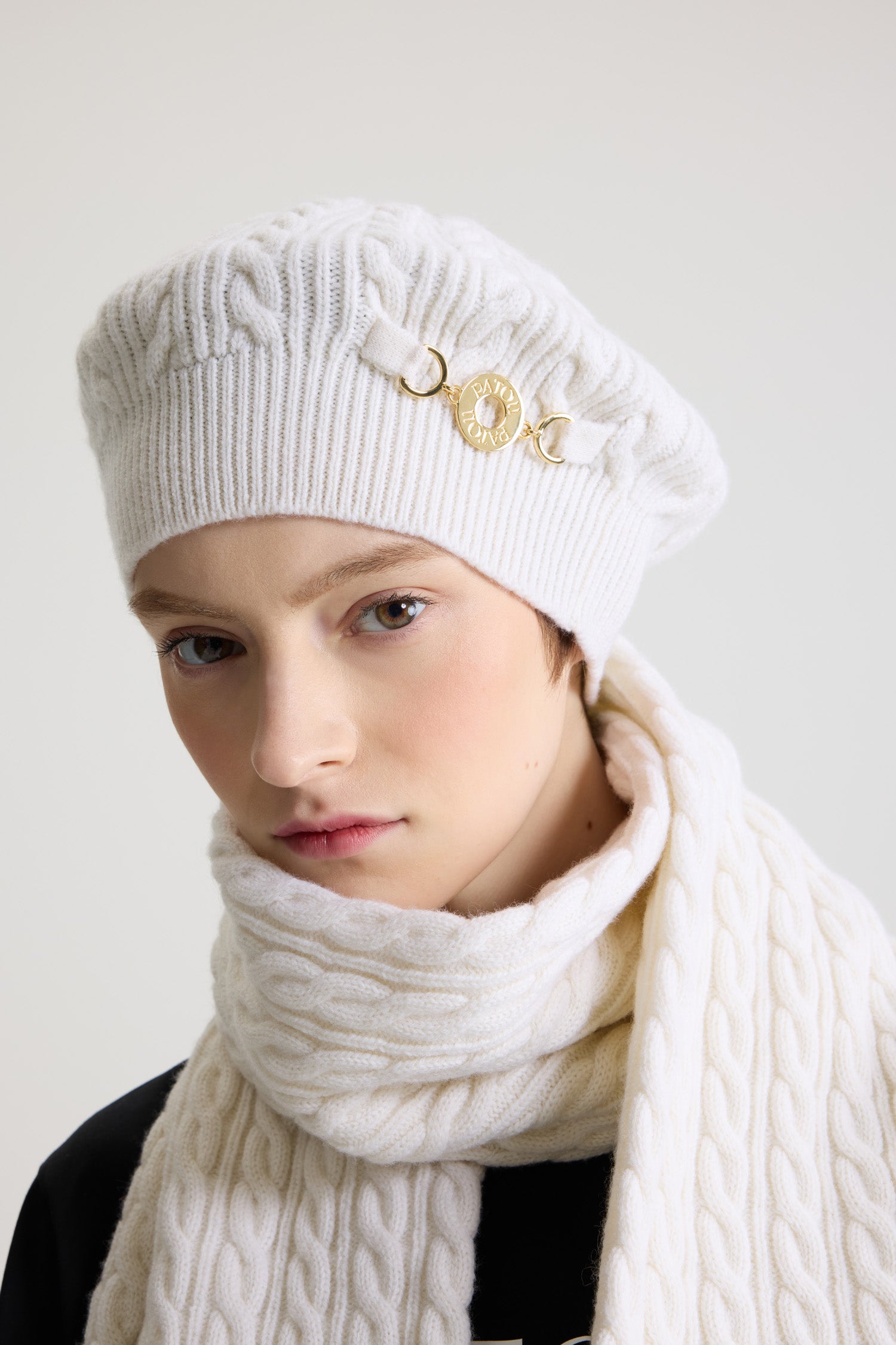 Patou H25AC1038041097C béret maille blanc laine