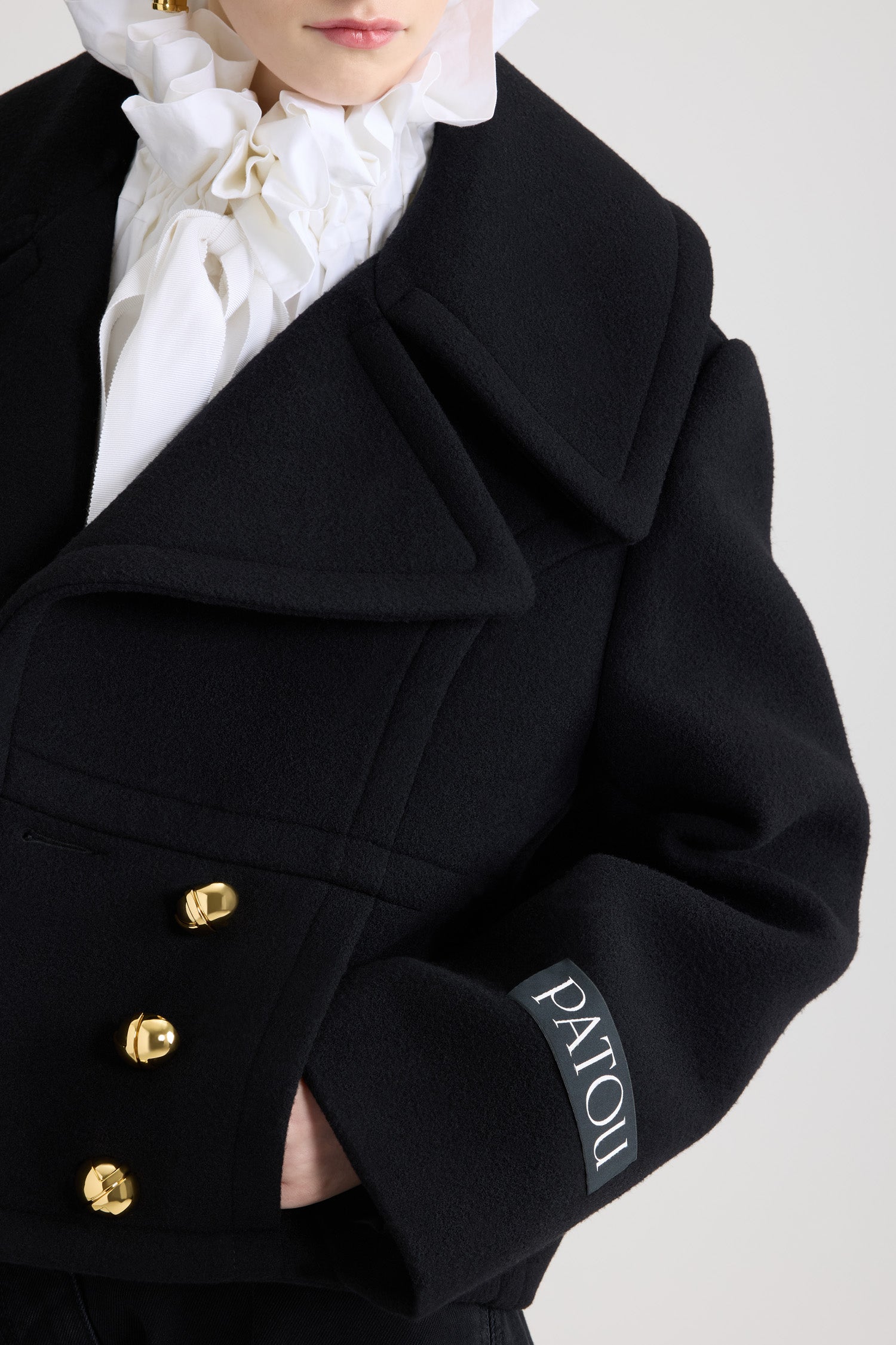 Patou Coats CO031 manteau court noir laine double boutonnage