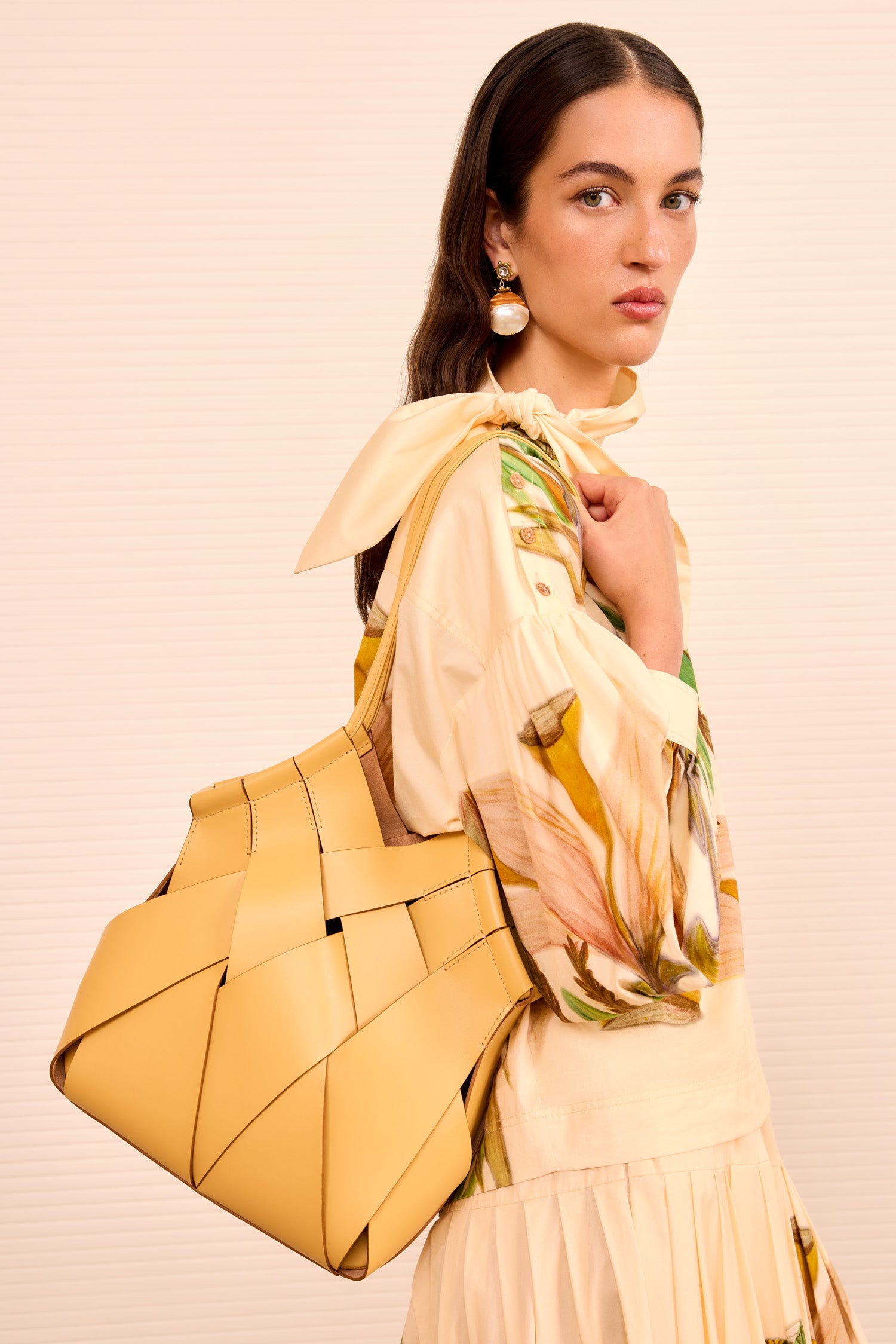 Ulla Johnson Charlotte sac épaule lotus jaune cuir