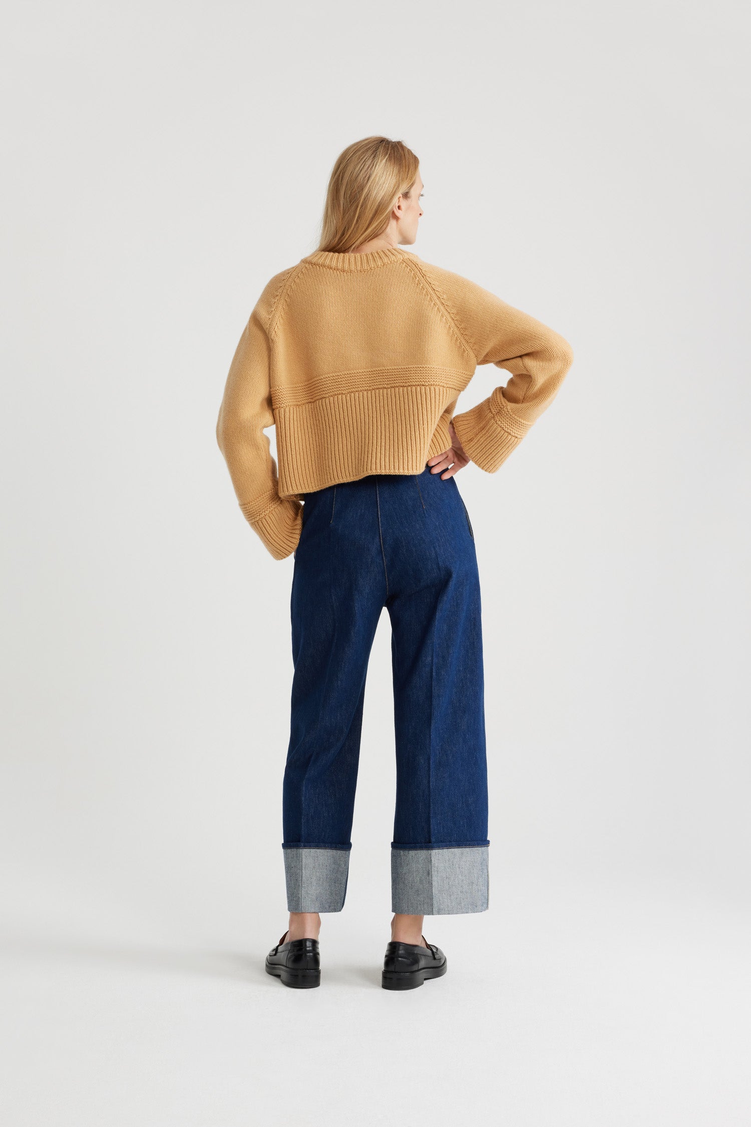 Patou KN194 cardigan laine cachemire beige doré