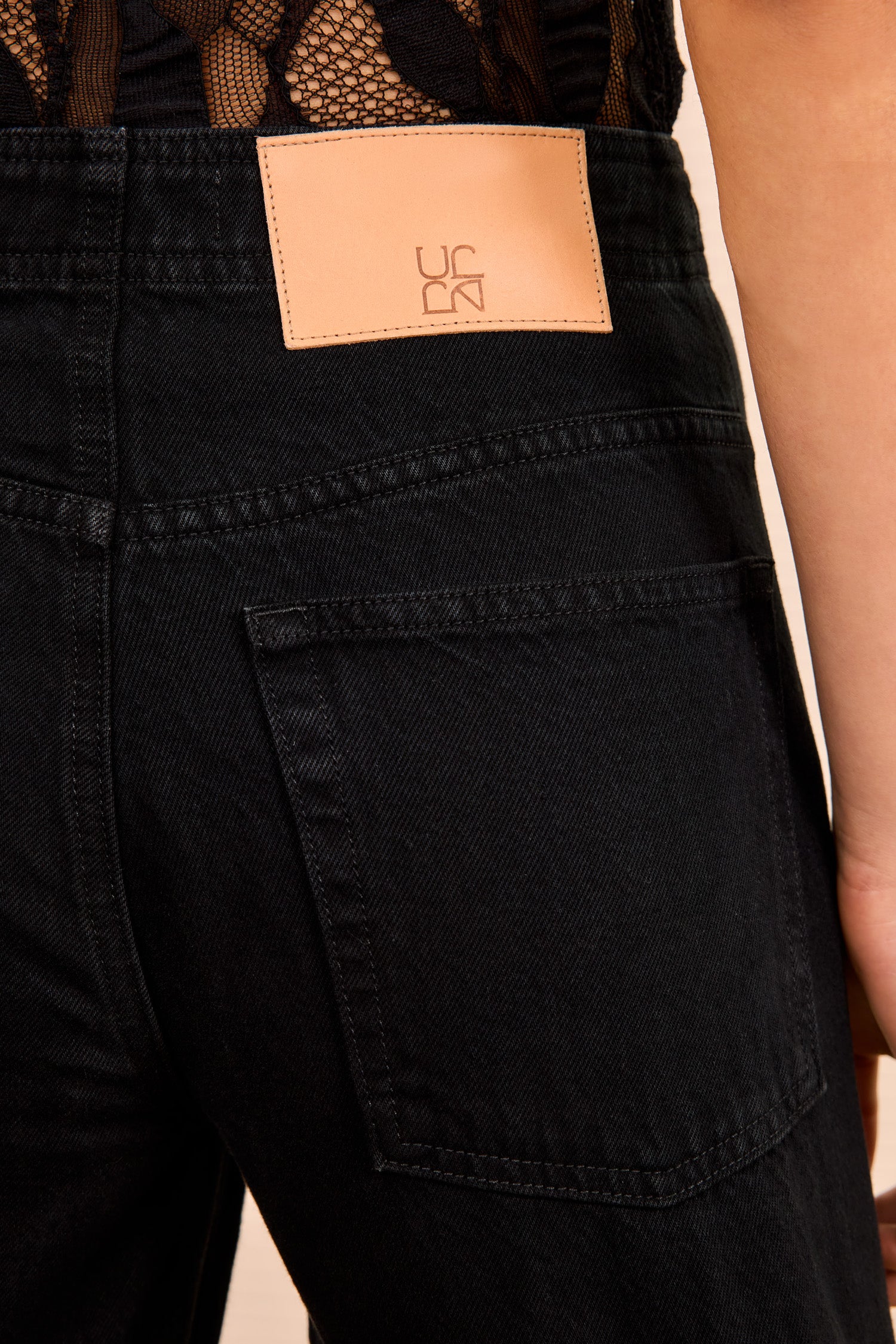 Ulla Johnson Bianca jean large noir taille haute