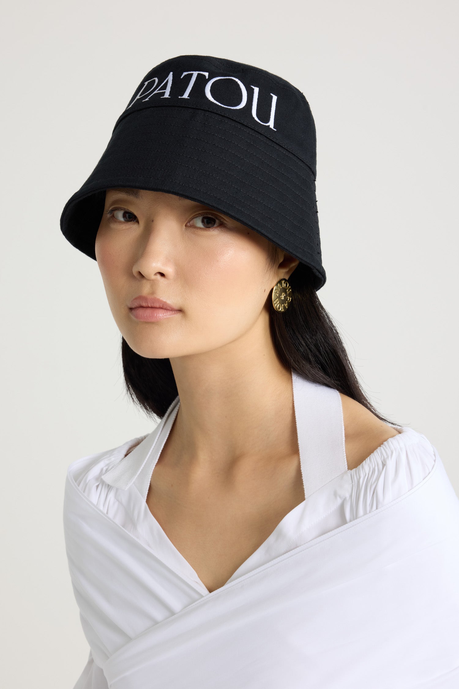 Patou H22AC0270132999B bob coton noir logo blanc