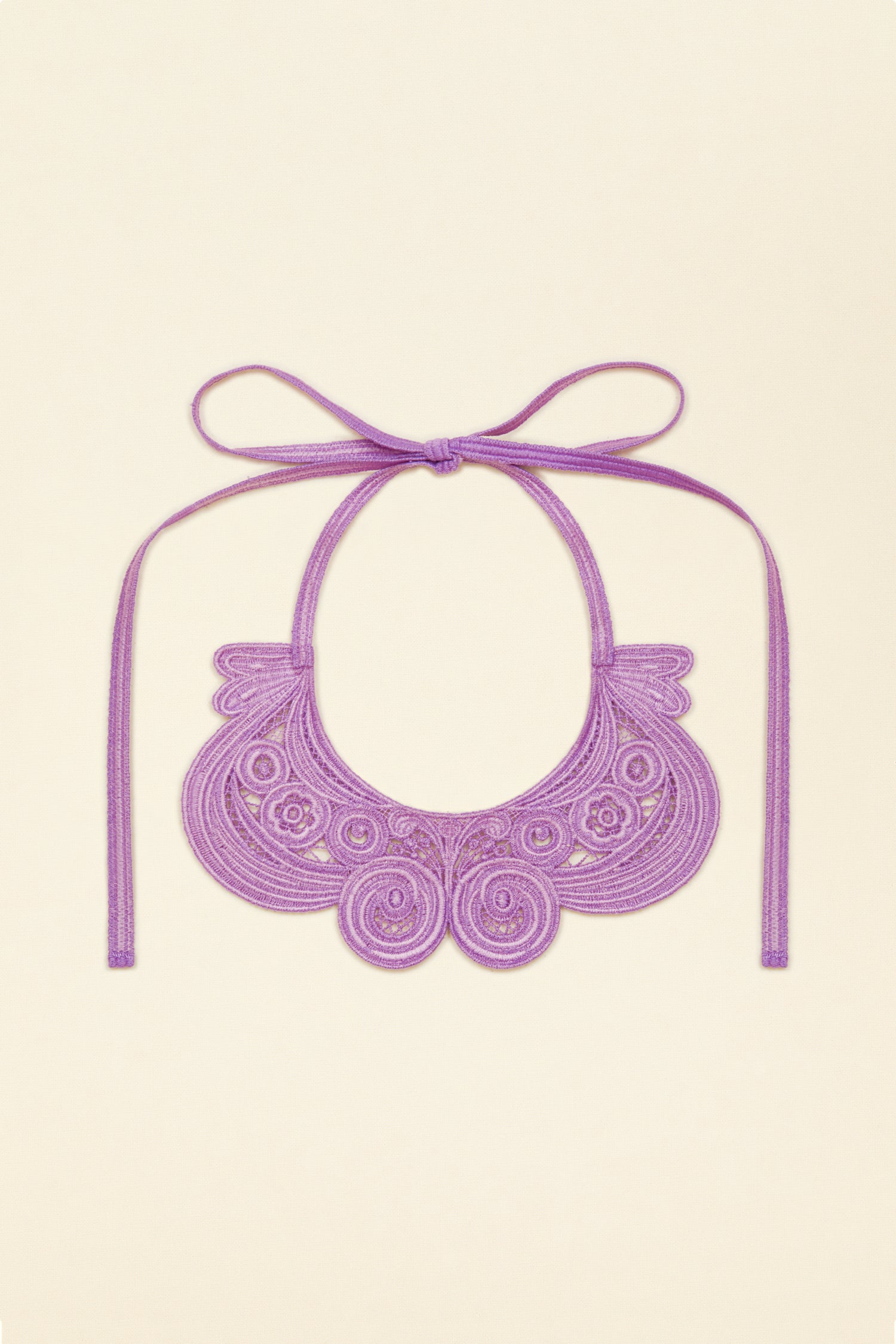 Patou AC018 collier guipure floral Lavender