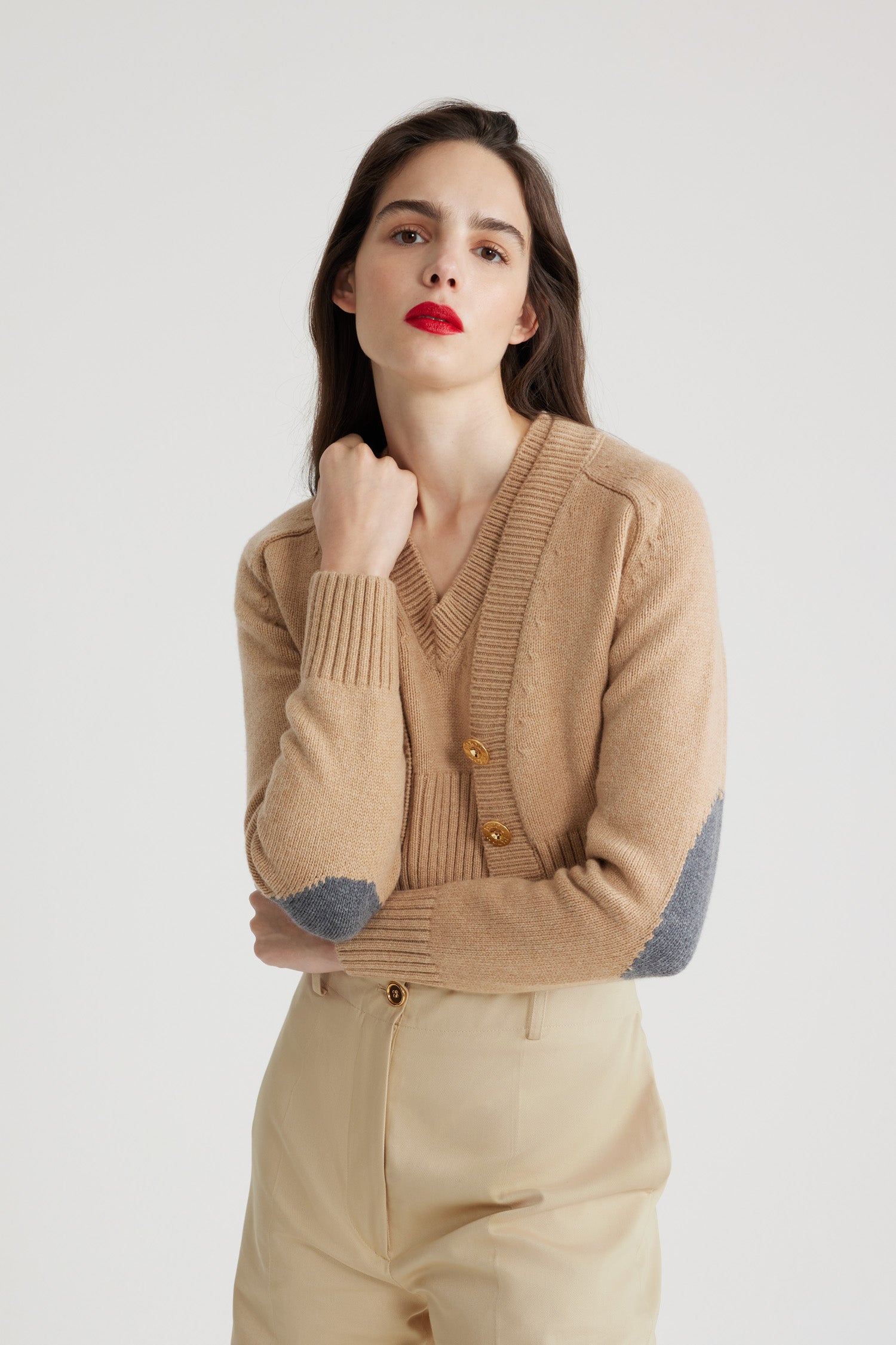 Patou KN203 Cardigan Biscuit Court Laine Cachemire