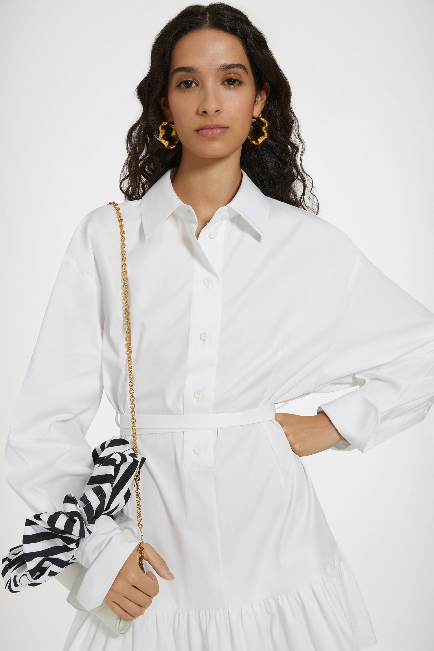 Patou DR136 robe chemise courte blanche coton volants ceinture