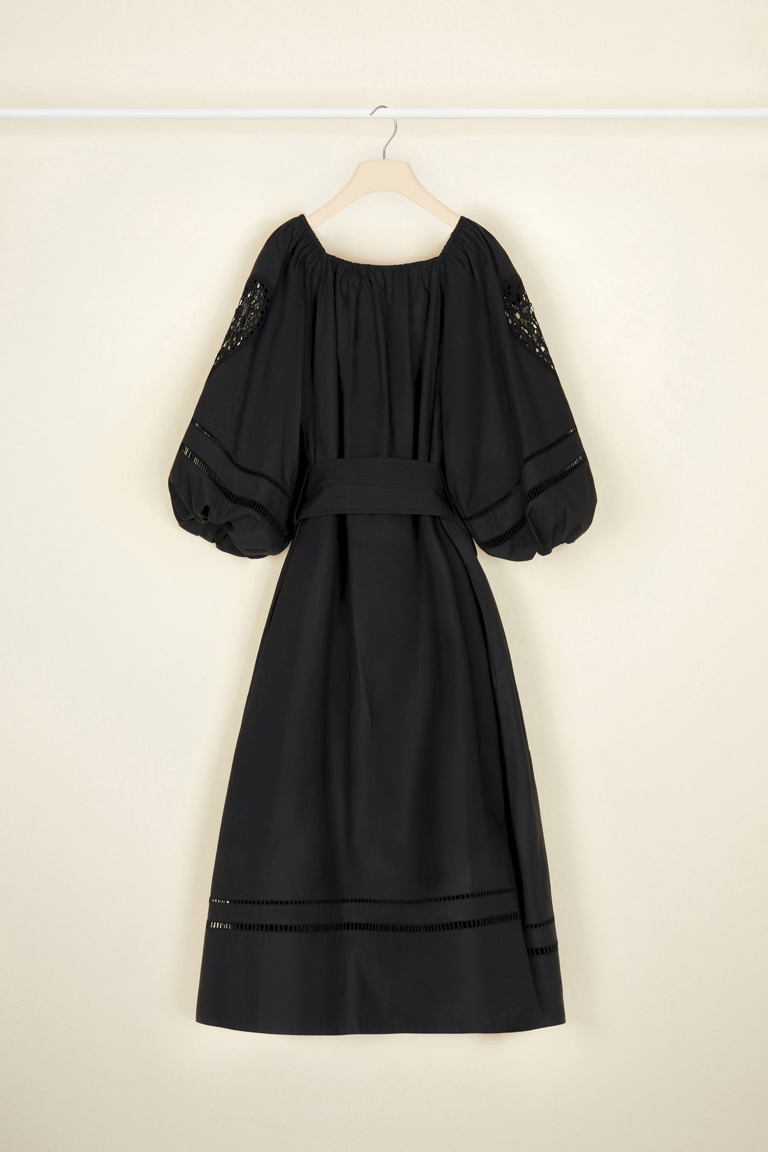 Patou E20DR037 robe maxi ajourée noire popeline coton