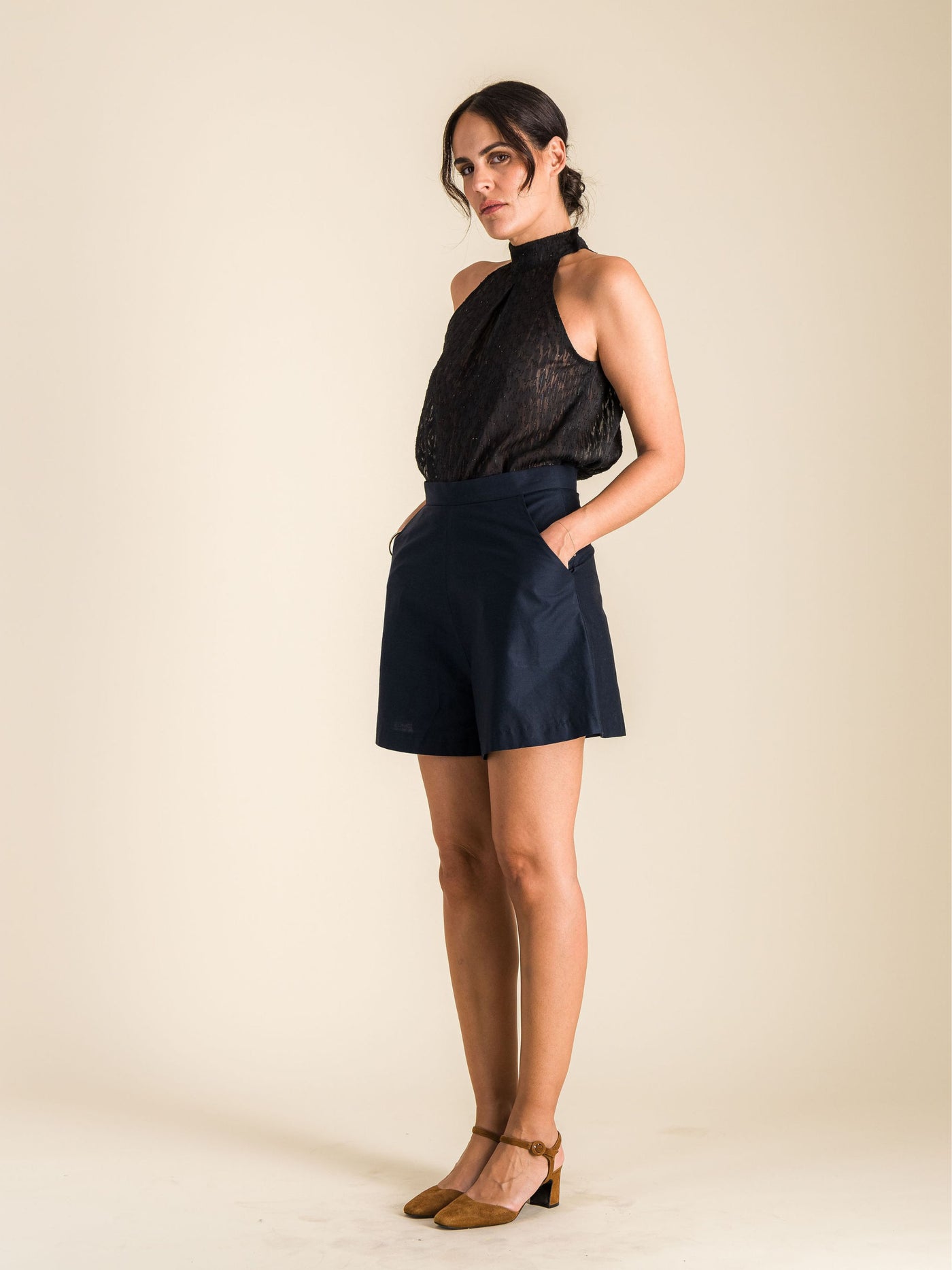 Anahide Saint André Shirin top soie échancrure américaine